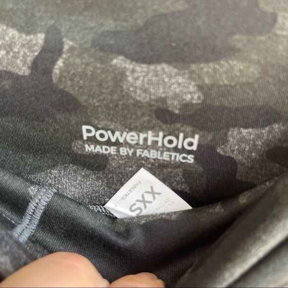 Fabletics On-the-go Powerhold High Waist Leggings Charcoal Camo Size XXS - Picture 3 of 9